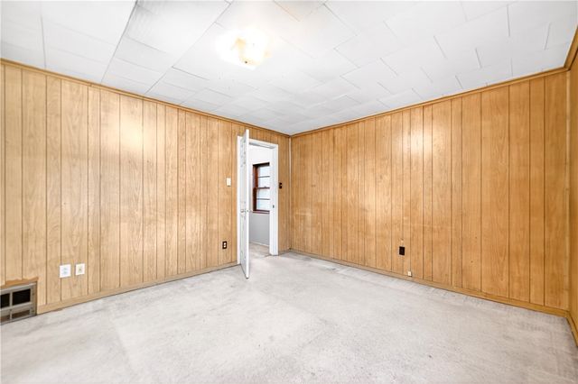 621 Stone Street, City Of Greensburg, PA 15601