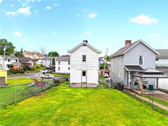 621 Stone Street, City Of Greensburg, PA 15601
