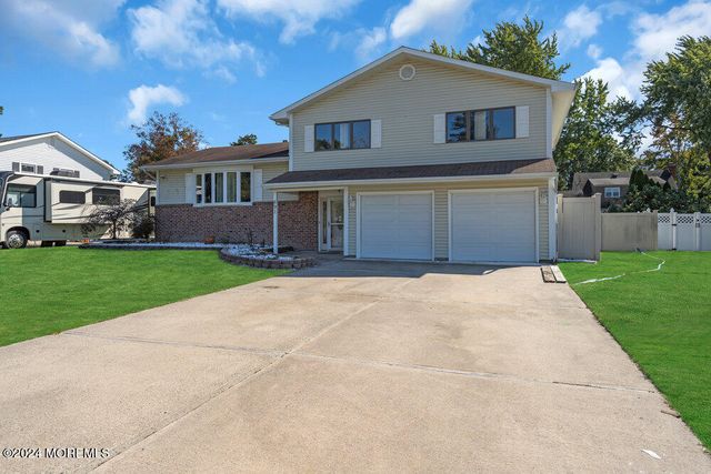 691 Sussex Court, Toms River, NJ 08753