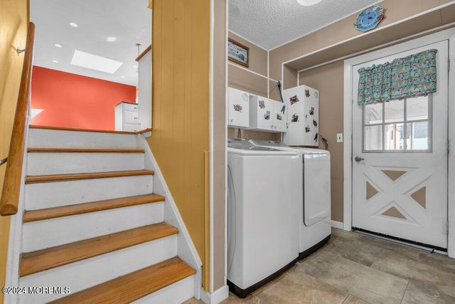 691 Sussex Court, Toms River, NJ 08753