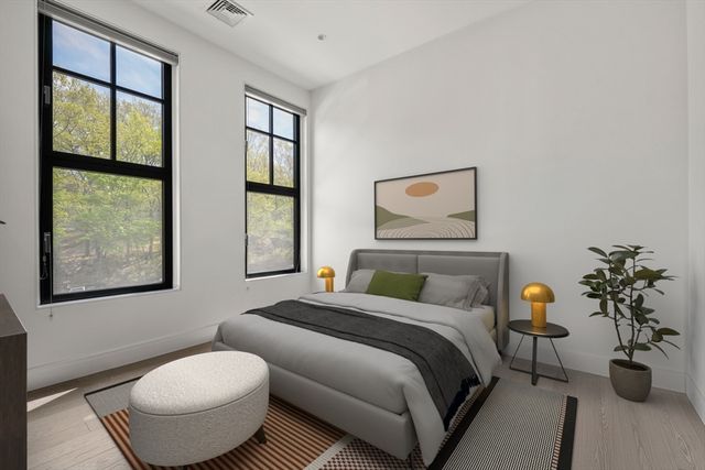 8 Leverett St 3, Brookline, MA 02445