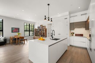 8 Leverett St 3, Brookline, MA 02445