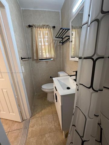 1301 NE 110th Street 3, Miami, FL 33161