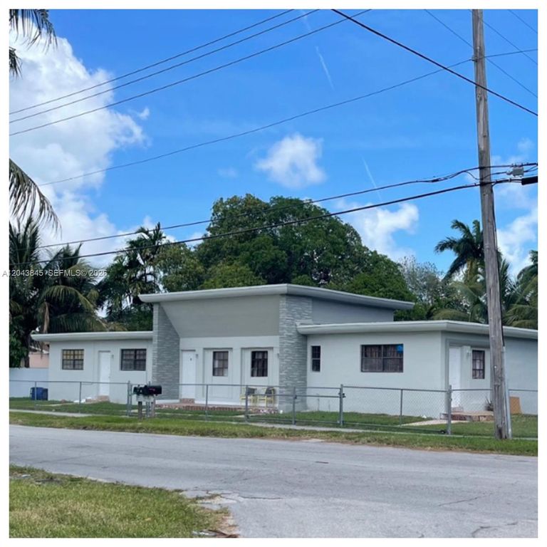 1301 NE 110th Street 3, Miami, FL 33161