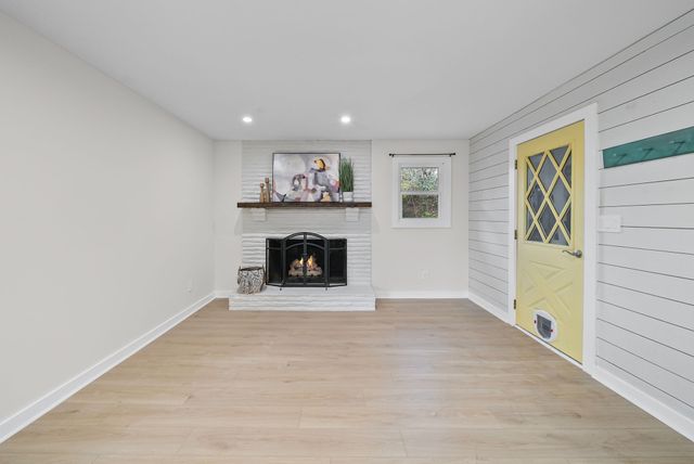 509 Rosewood Dr, Clarksville, TN 37043