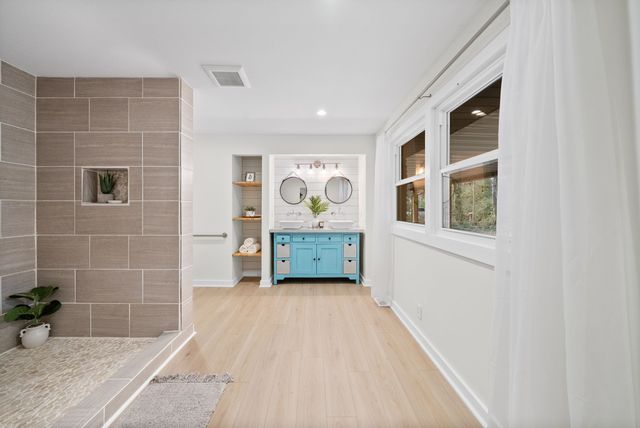 509 Rosewood Dr, Clarksville, TN 37043