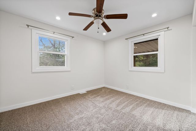 509 Rosewood Dr, Clarksville, TN 37043