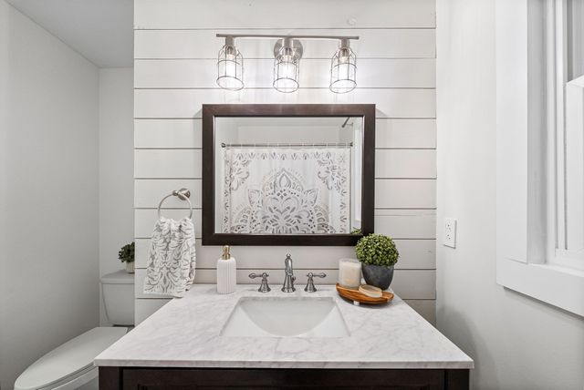 509 Rosewood Dr, Clarksville, TN 37043