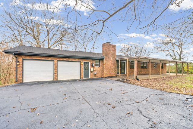 509 Rosewood Dr, Clarksville, TN 37043