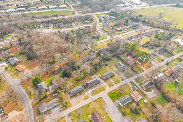 509 Rosewood Dr, Clarksville, TN 37043