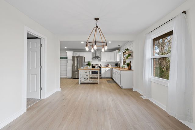 509 Rosewood Dr, Clarksville, TN 37043