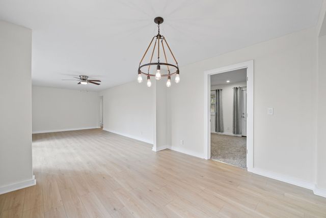 509 Rosewood Dr, Clarksville, TN 37043