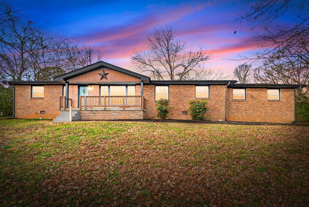 509 Rosewood Dr, Clarksville, TN 37043