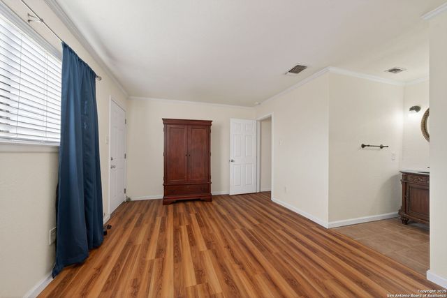 609 Oak Park Dr, Boerne, TX 78006