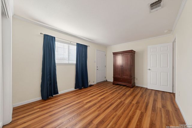 609 Oak Park Dr, Boerne, TX 78006