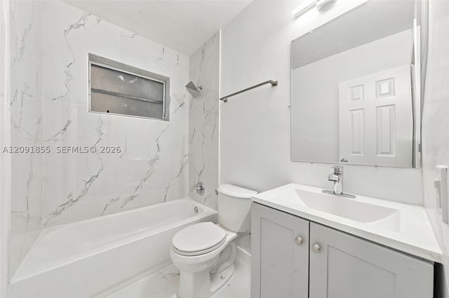 219 NW 10th Ave APT 3, Miami, FL 33128