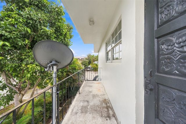 219 NW 10th Ave APT 3, Miami, FL 33128