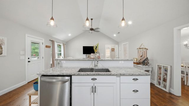 665 County Road 48, Athens, TN 37303