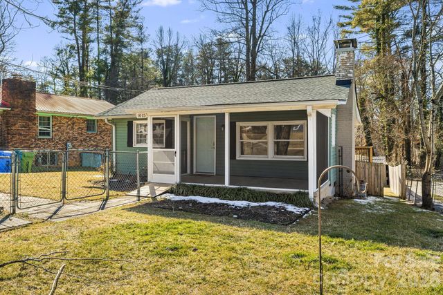 1015 Mountain View Street, Hendersonville, NC 28739