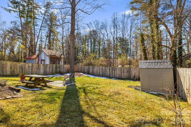 1015 Mountain View Street, Hendersonville, NC 28739