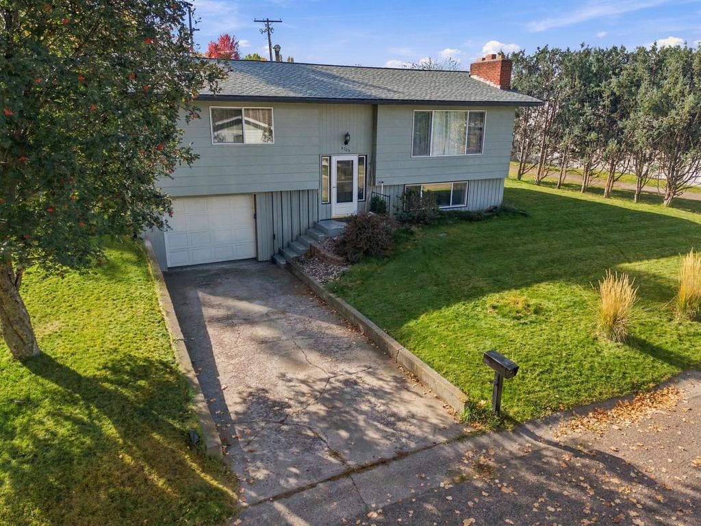 2323 Briggs Street, Missoula, MT 59803 photo 3