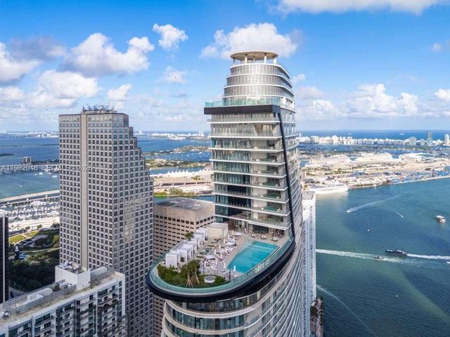 300 Biscayne Boulevard Way 2307W, Miami, FL 33131