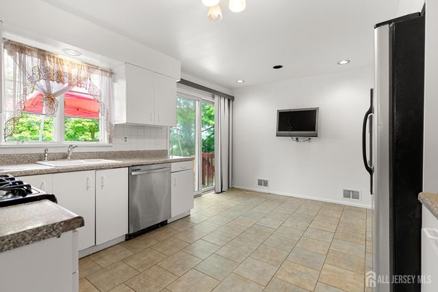 29 Devonshire Terrace, West Orange, NJ 07052