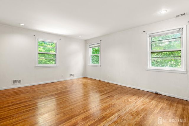 29 Devonshire Terrace, West Orange, NJ 07052