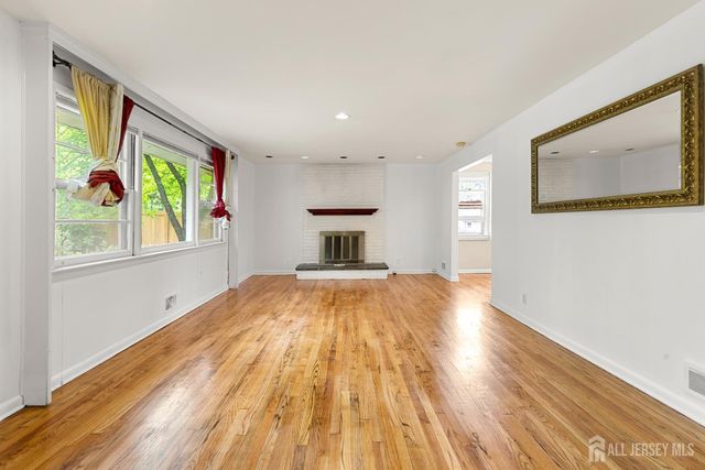 29 Devonshire Terrace, West Orange, NJ 07052