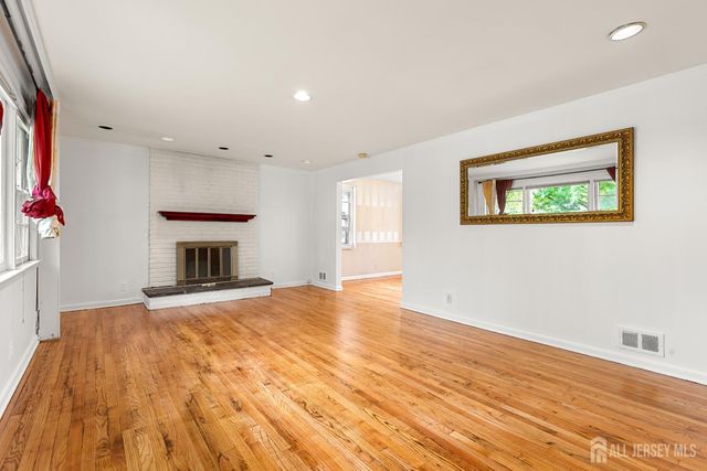29 Devonshire Terrace, West Orange, NJ 07052