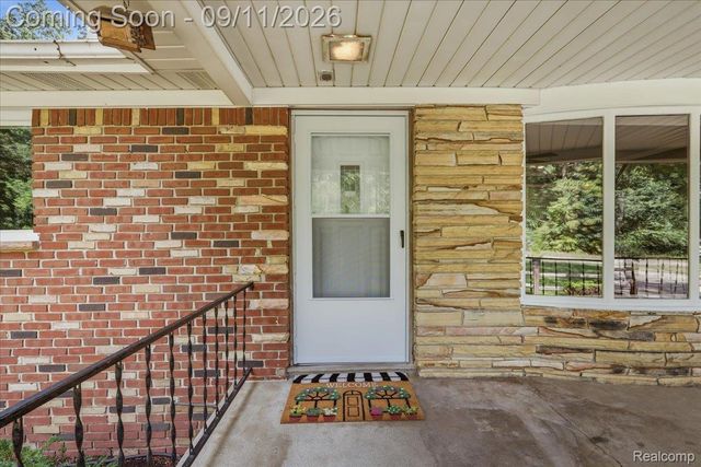 9985 Cedar Island Road, White Lake Charter Township, MI 48386