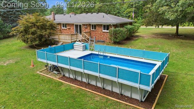 9985 Cedar Island Road, White Lake Charter Township, MI 48386