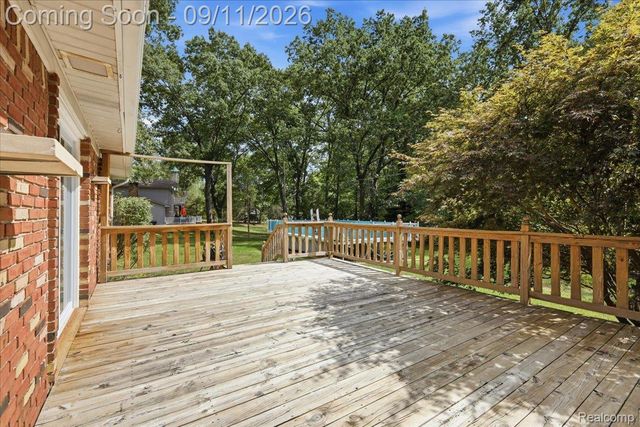 9985 Cedar Island Road, White Lake Charter Township, MI 48386