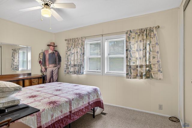 3211 VANOCKER DR, Sturgis, SD 57785