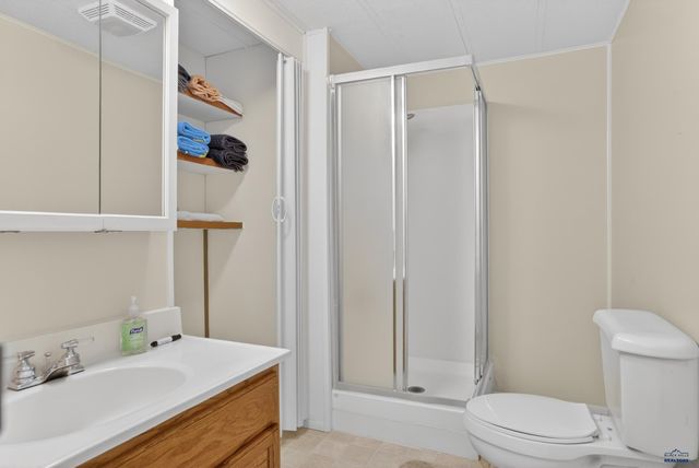 3211 VANOCKER DR, Sturgis, SD 57785