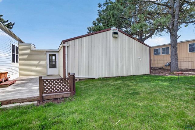 3211 VANOCKER DR, Sturgis, SD 57785