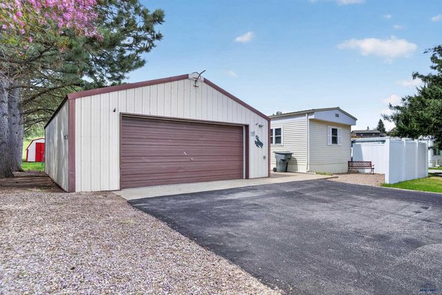 3211 VANOCKER DR, Sturgis, SD 57785