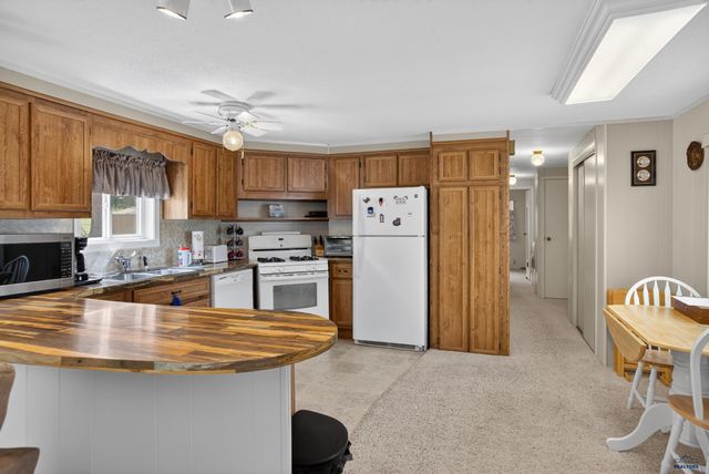 3211 VANOCKER DR, Sturgis, SD 57785