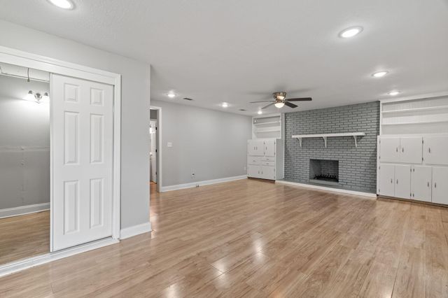 44 Sharmont Dr., Hattiesburg, MS 39402