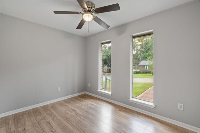 44 Sharmont Dr., Hattiesburg, MS 39402