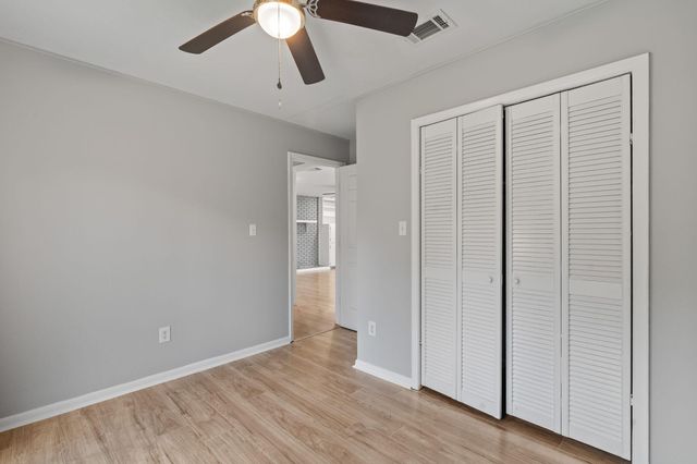 44 Sharmont Dr., Hattiesburg, MS 39402