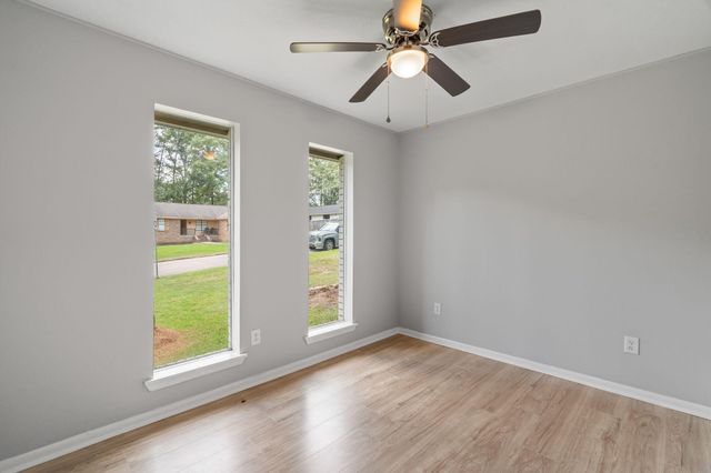 44 Sharmont Dr., Hattiesburg, MS 39402