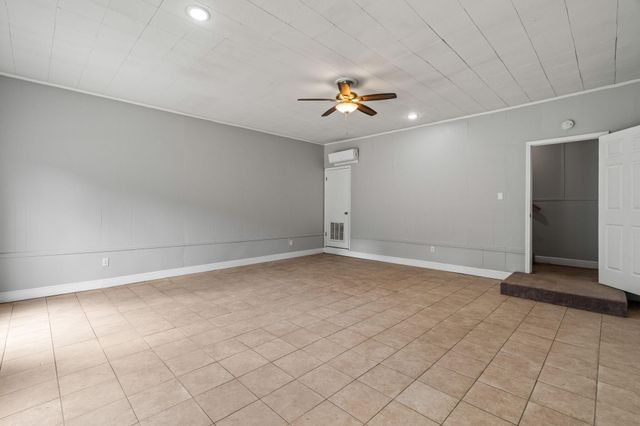 44 Sharmont Dr., Hattiesburg, MS 39402