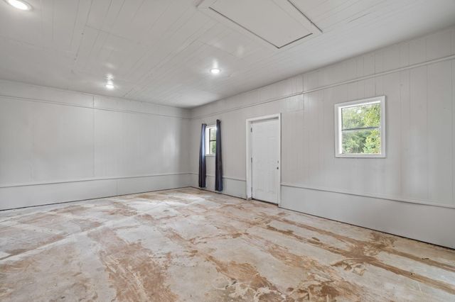 44 Sharmont Dr., Hattiesburg, MS 39402