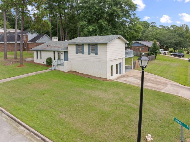 44 Sharmont Dr., Hattiesburg, MS 39402