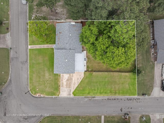 44 Sharmont Dr., Hattiesburg, MS 39402