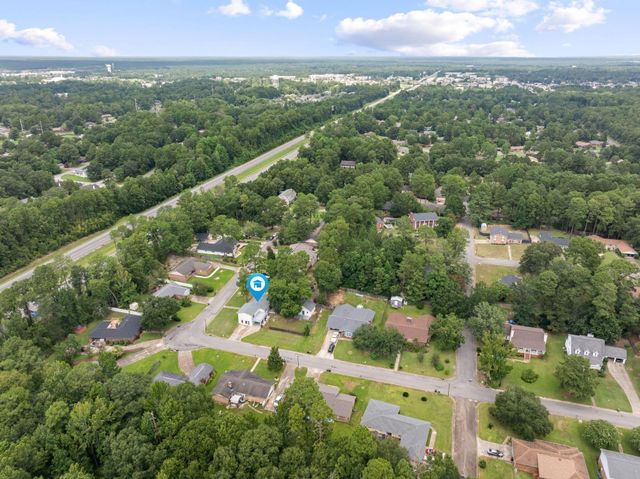 44 Sharmont Dr., Hattiesburg, MS 39402