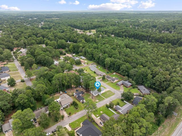 44 Sharmont Dr., Hattiesburg, MS 39402