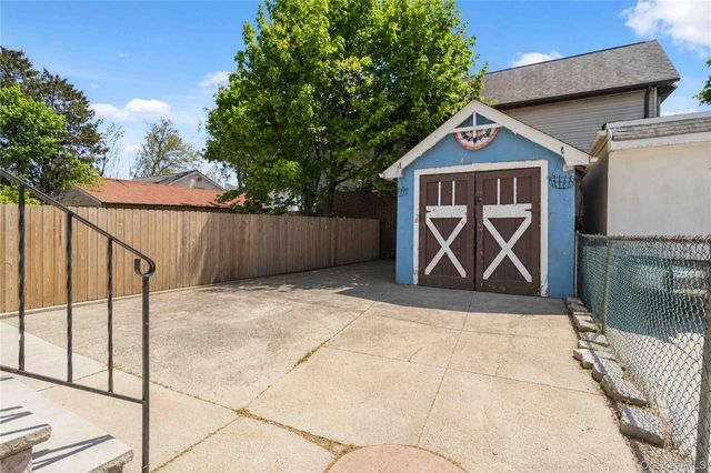 82-04 91st Avenue, Woodhaven, NY 11421