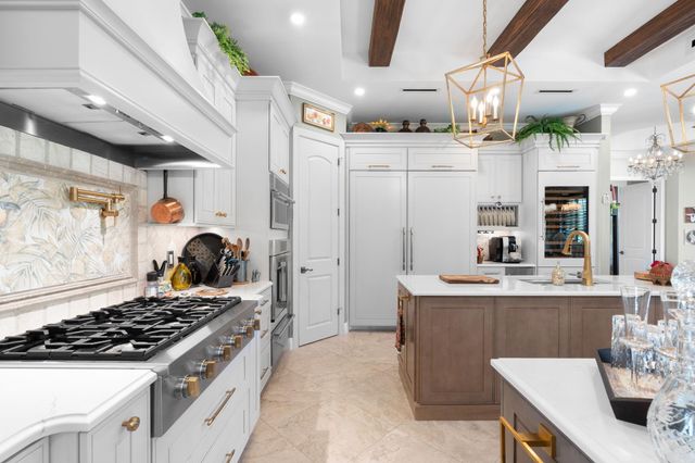 2500 NE 14th St, Fort Lauderdale, FL 33304